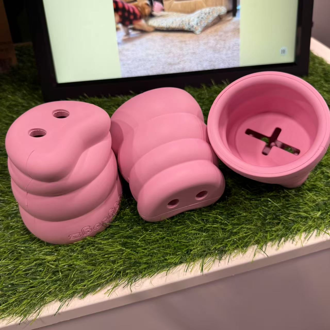 SnoggyDogs🐶Piggy Nose The Oinker