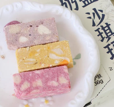JoyTail🐱🐶Freeze Dried Honey Blossom Milk-Topped Sachima