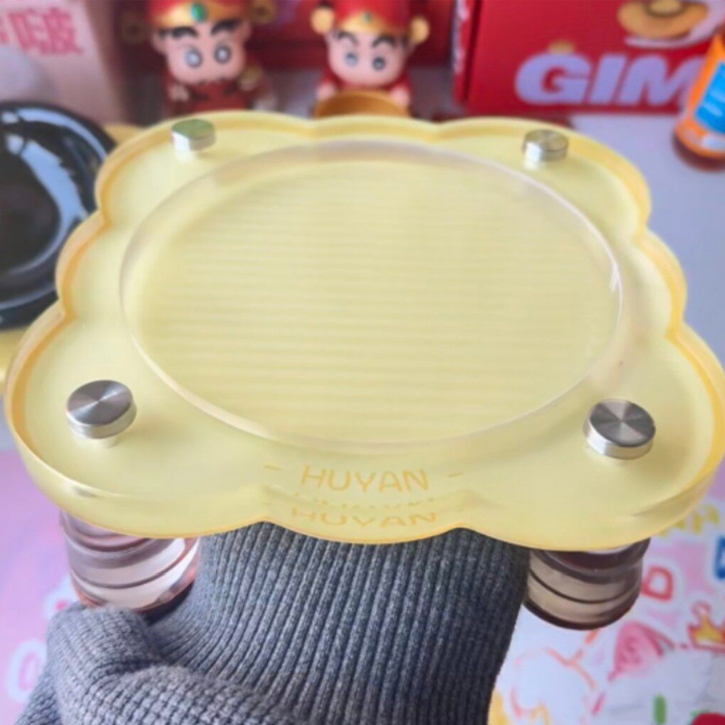 HuYan🐱🐶Petal Acrylic Bowl Stand & Silicone Anti-Slip Pads - Yellow